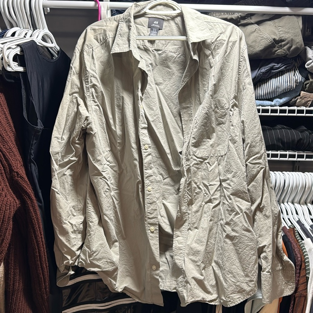 H&M men’s dress shirt // Size XL